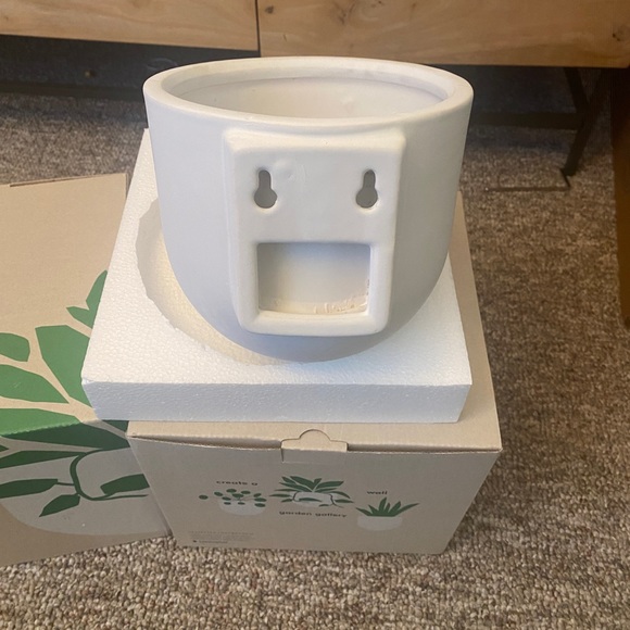 West Elm Ceramic Wallscape Planter. Never used. In original box. - Picture 3 of 9